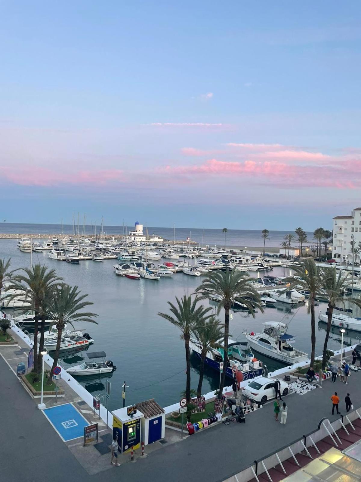 Villa La Palmeraie Puerto De La Duquesa مانيلفا الغرفة الصورة